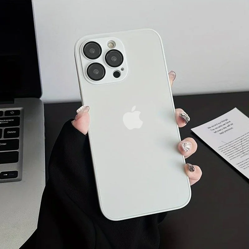 iPhone 15 Pro Max / White