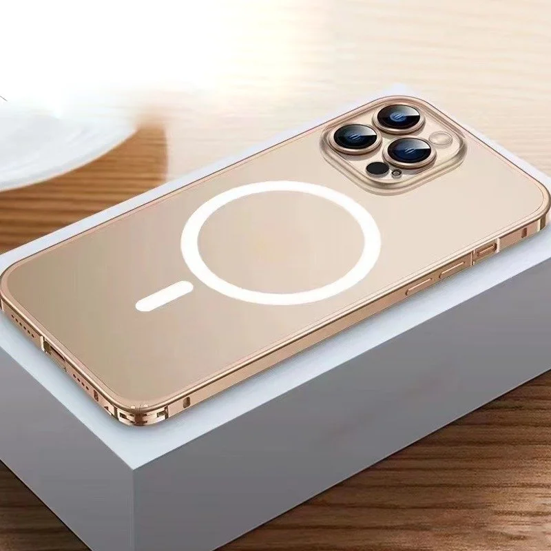 iPhone 15 / Gold